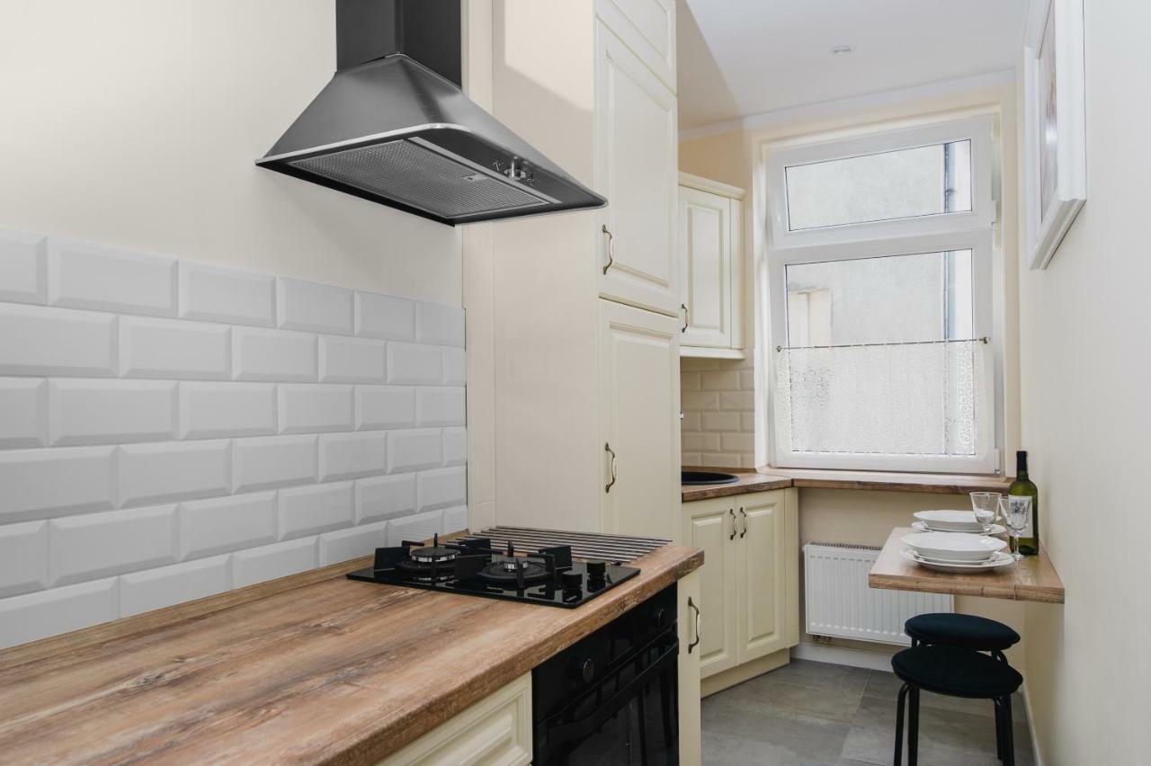 Apartament Starowka Gdansk Osiek Apartment ภายนอก รูปภาพ